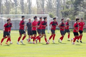 亞泰10日遠征天府之國挑戰(zhàn)成都蓉城 彭欣力解禁復出狀態(tài)不錯