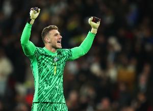 記者：巴西國門本托希望離開利雅得勝利，球員經(jīng)紀(jì)人再次接觸國米