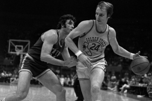 里克-巴里：NBA應(yīng)該設(shè)立兩個(gè)MVP獎(jiǎng)項(xiàng) 東部MVP以及西部MVP