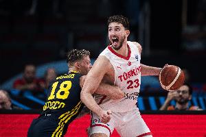 土耳其&德國暫時全勝！今年會出現(xiàn)本世紀(jì)第四支不敗奪冠球隊嗎？