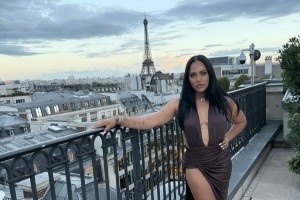 想老婆了！庫(kù)里曬出和阿耶莎視頻截圖：我的巴黎女神！