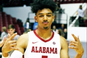 美記：太陽已裁掉沙克爾福德 球隊獲得后者G聯(lián)盟參賽資格