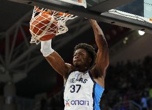 正負值+19冠絕全場！字母弟2中2貢獻4分3板2助1斷4帽