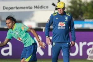 世體批評(píng)安帥：不征召皇馬球員，卻讓拉菲尼亞在4100米高原登場