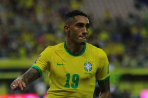 拉菲尼亞：在4000米海拔比賽就不公平，裁判還判點(diǎn)那更難踢了