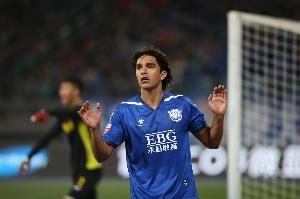 38歲中超舊將想復(fù)出踢跨洲附加賽，玻利維亞主帥婉拒：一年沒踢球