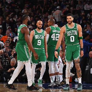 皮爾斯：綠軍一直有浪費(fèi)比分領(lǐng)先問(wèn)題 球隊(duì)打法成也三分?jǐn)∫踩? >
                                        </div>
                                    </div>
                                                                        <div   id=