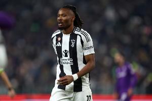 K-圖拉姆：在我打進(jìn)頭球后哥哥并沒(méi)有笑，而是用眼神表示祝賀