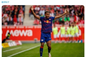 記者：萊比錫邊鋒努薩右臂骨折，正在討論治療方案