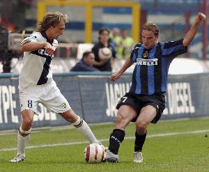 范德梅德：齊沃當(dāng)年是我的司機 國米和阿賈克斯都是我的摯愛