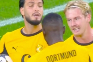 吉拉西客戰(zhàn)尤文球衣背后印的“多特蒙德”，而不是自己的名字