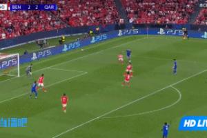 讓二追三，卡拉巴赫86分鐘反超比分，3-2領(lǐng)先本菲卡