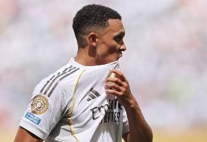 西媒稱阿諾德預計傷缺6-8周 皇馬10月26日打巴薩 11月5日打利物浦