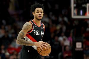 名記：綠軍自7月和一些球隊(duì)討論過A-西蒙斯的價(jià)值和潛在交易方案