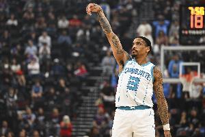 隊(duì)記：黃蜂裁掉后衛(wèi)杰弗里斯 下賽季薪資270萬(wàn)無(wú)保障