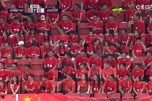 東體：300名鹽城球迷為海港加油，多位海港梯隊球員為鹽城隊效力