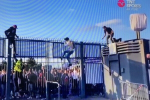 前巴黎警察局長(zhǎng)：2022歐冠決賽安?；靵y損害國(guó)家形象，導(dǎo)致我離職