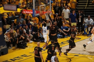 21世紀(jì)里季后賽率隊(duì)力挽狂瀾的最強(qiáng)表現(xiàn)有哪些？詹庫杜霸占6席