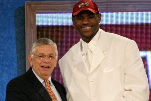 為何知道聯(lián)盟對于門面的要求？夸梅：因?yàn)楹屠险惨粯游乙彩菭钤? >
                                        </div>
                                    </div>
                                                                        <div   id=