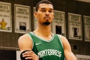 來時(shí)的路！文班亞馬為法甲老東家Nanterre 92拍攝新球衣宣傳照