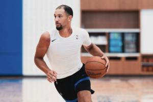 ??才24歲呢！薩格斯年紀輕輕就禿成這樣了？