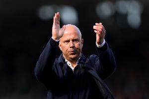 斯洛特：如果本賽季英超/歐冠冠軍只能二選一，我這次會(huì)選擇歐冠