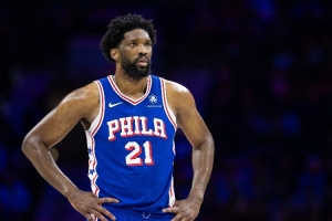 名嘴：我認(rèn)為恩比德是瘦版鄧肯 他發(fā)揮好的話下賽季76人能奪冠