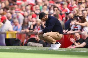 太陽(yáng)報(bào)：曼聯(lián)關(guān)注阿莫林接替人，格拉斯納、赫爾澤勒、伊勞拉在列