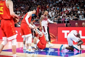 一個(gè)詞形容國(guó)家隊(duì)生涯 王哲林：遺憾 19年有很好的機(jī)會(huì)沒(méi)有把握住