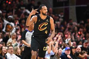 莫布里：會(huì)全力以赴去沖擊MVP 新賽季我會(huì)迎來一次巨大的飛躍