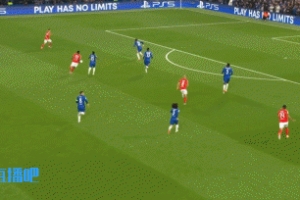 差點(diǎn)主場(chǎng)落后！盧克巴基奧左腳抽射，桑切斯將球撲到立柱上彈出