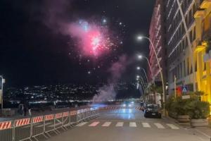 不走運(yùn)，意媒：葡體飛機(jī)晚點(diǎn)，到達(dá)那不勒斯后又遭煙花騷擾