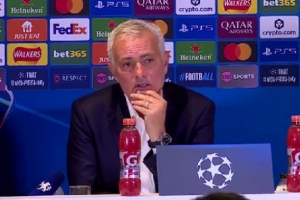 穆帥：藍(lán)軍是我生命的一部分，我執(zhí)教成就太大以至于被認(rèn)為有魔法