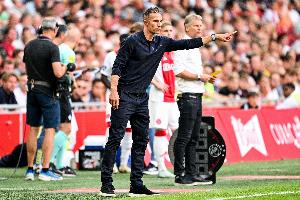 范佩西：我們上半場的進(jìn)球不該吹無效，裁判中場休息時向我道歉了