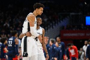 ?？怂梗何陌嗟姆朗啬芰η八匆?他給隊(duì)友信心&讓隊(duì)友更有侵略性