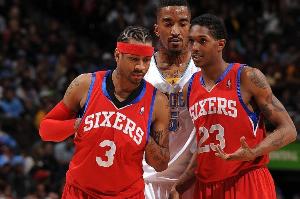 路威：艾弗森在客場(chǎng)的待遇絕對(duì)獨(dú)一無(wú)二&堪比喬丹 就像個(gè)搖滾巨星