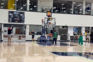 距跟腱撕裂104天！哈利伯頓已開始無護具三分顛投訓(xùn)練