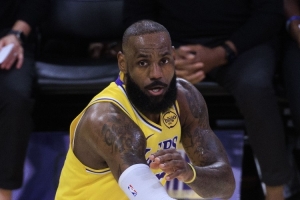 A-史密斯：決定2終結(jié)了GOAT討論 喬丹不會(huì)借復(fù)出來(lái)賣(mài)酒