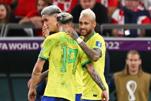 安東尼：內(nèi)馬爾最有天賦，他和小羅是我的標(biāo)桿，梅西C羅都是最佳