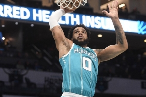 顏射濃眉三分&空接暴扣！布里奇斯首節(jié)5中5&三分3中3拿13分7板