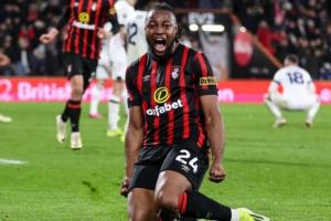 15歲放棄足球，現(xiàn)在是英超最猛的邊鋒