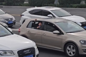 唱響助威歌的亞泰少年，感動了全城?