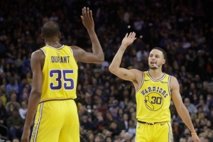 18年若無(wú)KD勇士打騎士火箭仍上風(fēng)？楊毅：不是 庫(kù)里殺傷不如詹登