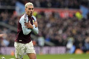 誰是新億元先生？電訊報(bào)談?dòng)⒊瑵撛趦|元先生：羅杰斯、塞梅尼奧