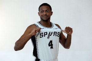 客戰(zhàn)獨行俠！隊記：福克斯&沃特斯&索漢&奧利尼克將缺陣