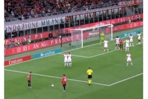 特奧曬效力米蘭期間助攻莫拉塔視頻，祝前隊友33歲生日快樂