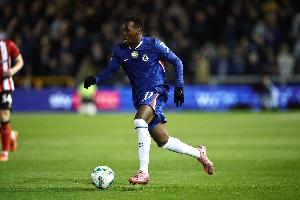 吉滕斯：在球場上要保持冷靜不做傻事 我還在適應(yīng)期會鞭策自己