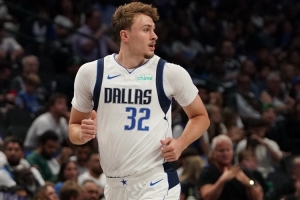 卡斯爾：弗拉格今天投籃表現(xiàn)不佳 但他的鎮(zhèn)定超出我的預(yù)期&比我強