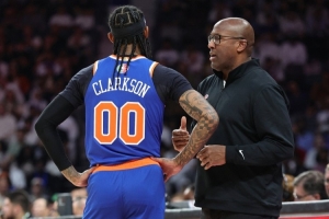 邁克-布朗：球隊(duì)表現(xiàn)不錯(cuò)還有很大提升空間 要給騎士點(diǎn)贊