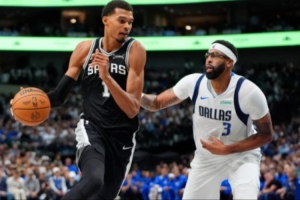 文班亞馬跨濃眉；費(fèi)城的新小艾；楊瀚森首戰(zhàn)